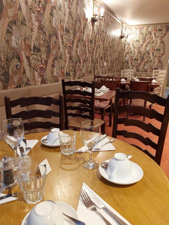One Holyrood Hotel & Cafe Newport  Ngoại thất bức ảnh